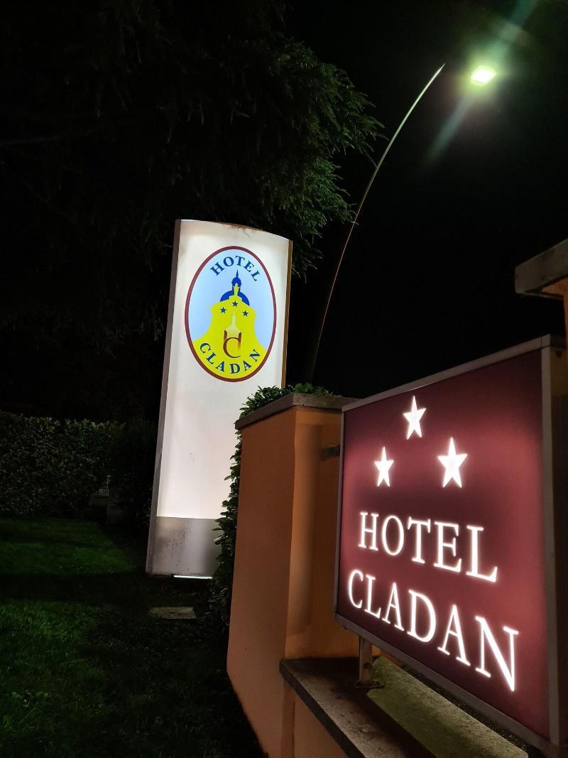 Hotel Cladan Assisi Exterior photo